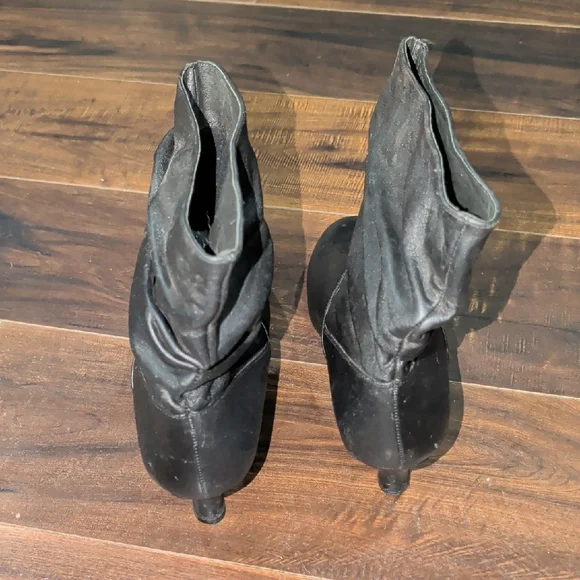 Array Slouch Ankle Boots - Picture 6 of 7